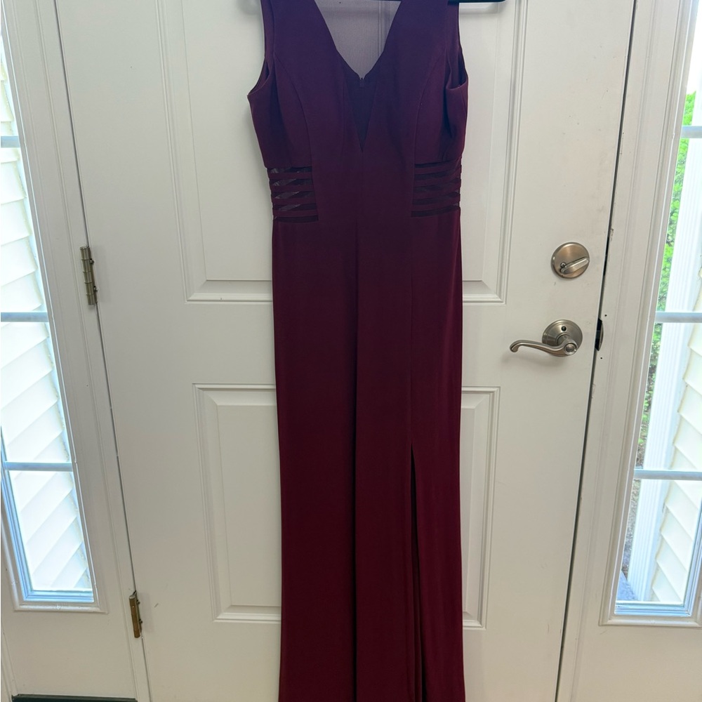 Elegant Burgundy Sleeveless Dress